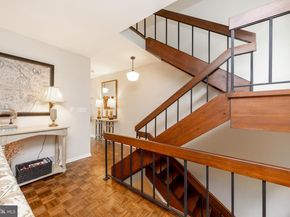 2 Ile Dhuyere 2, Devon PA 19333