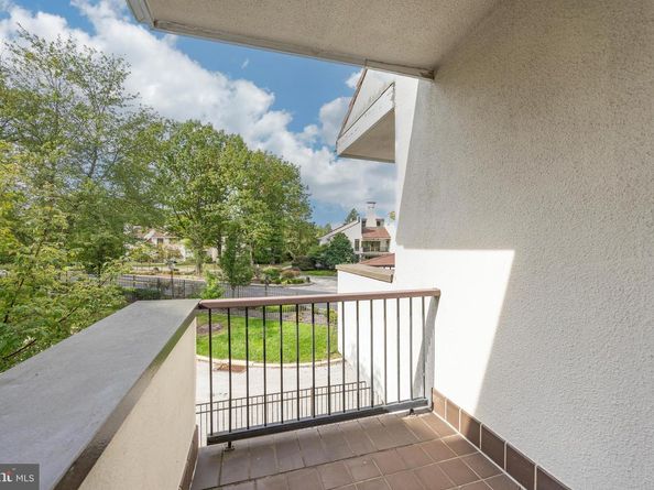 2 Ile Dhuyere 2, Devon PA 19333