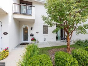 2 Ile Dhuyere 2, Devon PA 19333