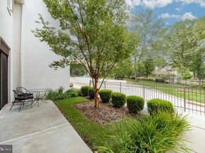 2 Ile Dhuyere 2, Devon PA 19333