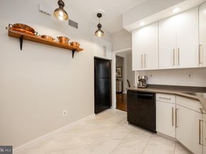 2 Ile Dhuyere 2, Devon PA 19333