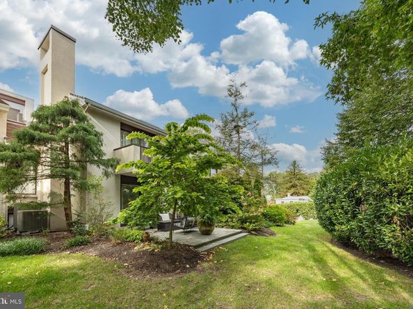 2 Ile Dhuyere 2, Devon PA 19333