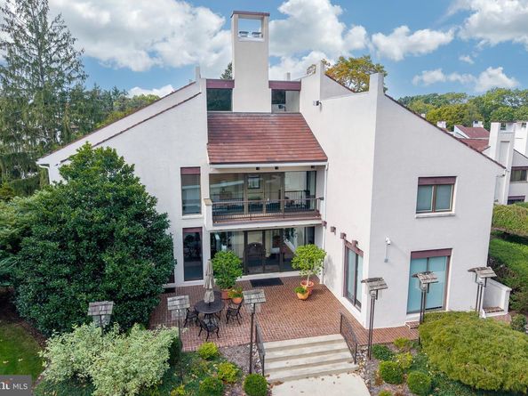 2 Ile Dhuyere 2, Devon PA 19333