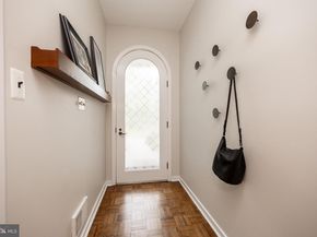 2 Ile Dhuyere 2, Devon PA 19333