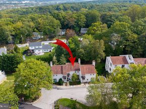 2 Ile Dhuyere 2, Devon PA 19333