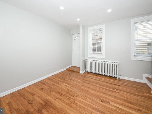 922 League Street, Philadelphia PA 19147