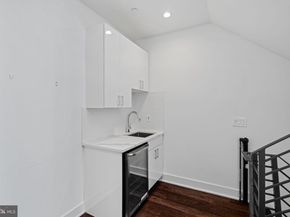 2204 League Street, Philadelphia PA 19146