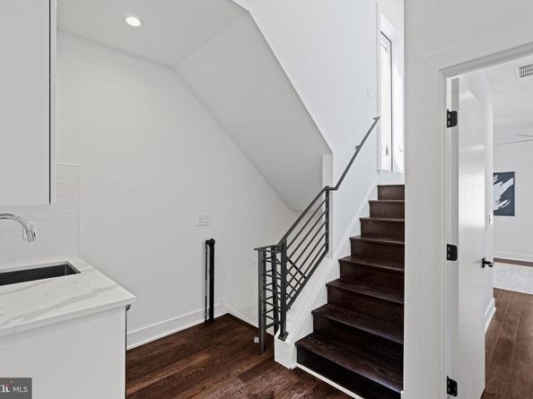 2204 League Street, Philadelphia PA 19146