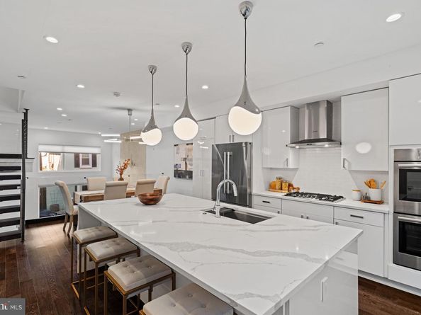 2204 League Street, Philadelphia PA 19146