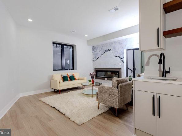 3500 7TH Street N, Arlington VA 22201