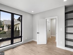 3500 7TH Street N, Arlington VA 22201