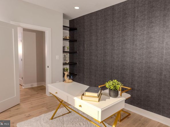 3500 7TH Street N, Arlington VA 22201