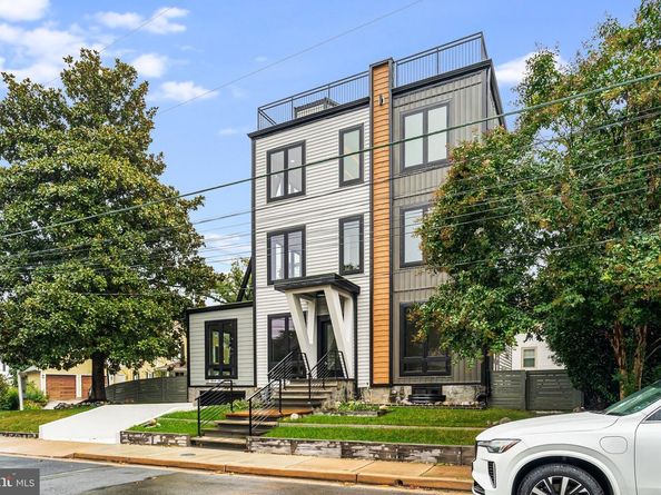 3500 7TH Street N, Arlington VA 22201