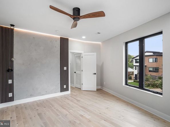 3500 7TH Street N, Arlington VA 22201