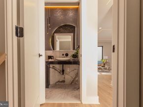 3500 7TH Street N, Arlington VA 22201