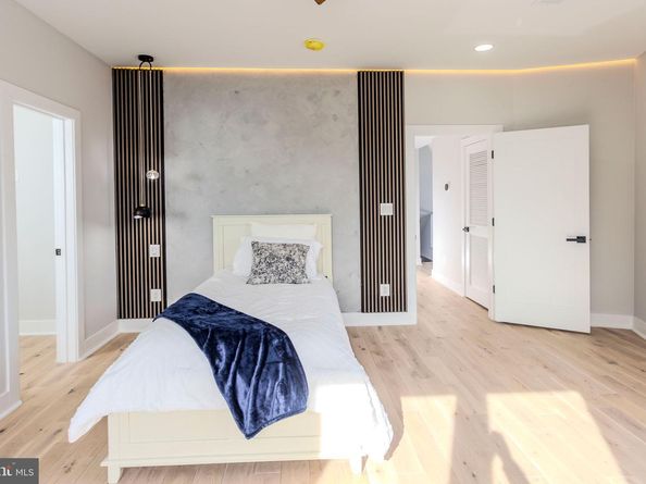 3500 7TH Street N, Arlington VA 22201