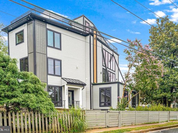3500 7TH Street N, Arlington VA 22201