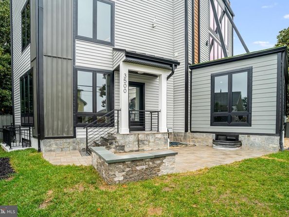 3500 7TH Street N, Arlington VA 22201
