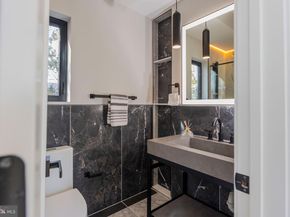 3500 7TH Street N, Arlington VA 22201