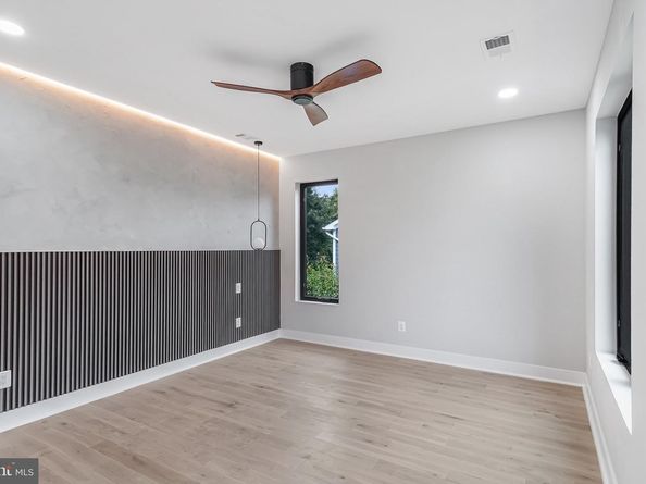 3500 7TH Street N, Arlington VA 22201