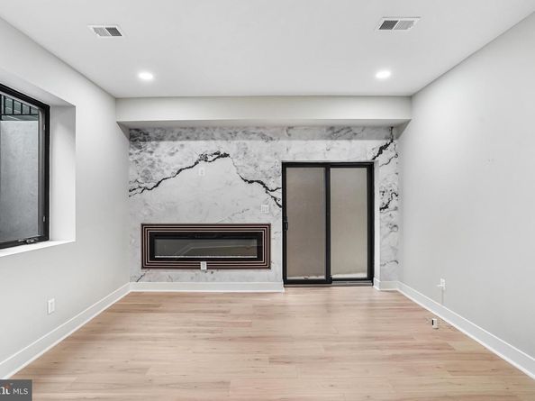 3500 7TH Street N, Arlington VA 22201