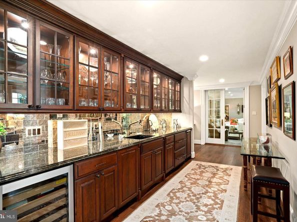 9921 New London Drive, Potomac MD 20854