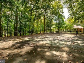 9921 New London Drive, Potomac MD 20854