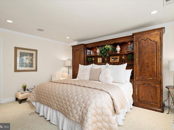 9921 New London Drive, Potomac MD 20854
