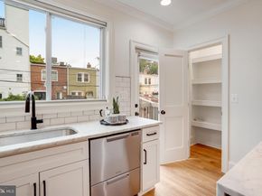 1122 Abbey Place NE, Washington DC 20002