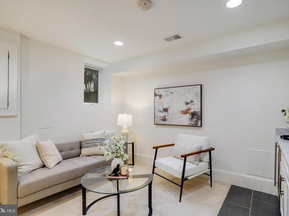 1122 Abbey Place NE, Washington DC 20002