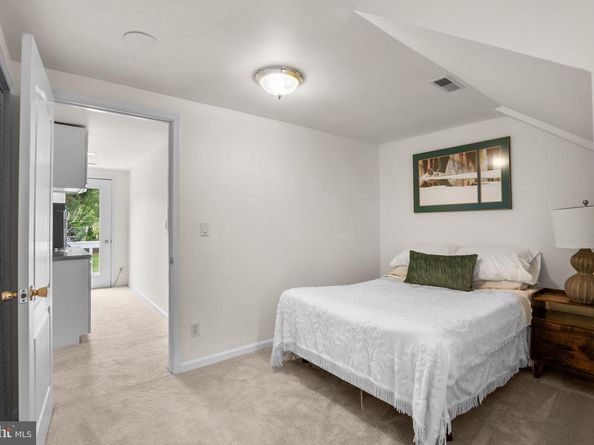 6663 Kennedy Lane, Falls Church VA 22042