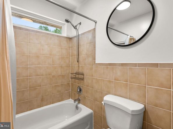 6663 Kennedy Lane, Falls Church VA 22042