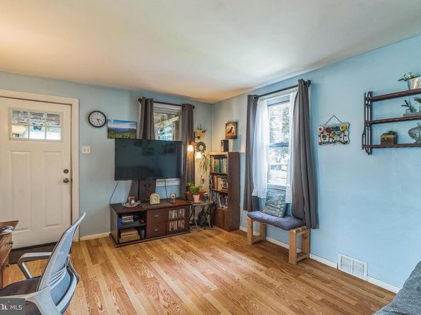 464 S Andrews Avenue, Glenolden PA 19036
