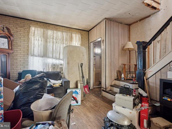 1829 E Airdrie Street, Philadelphia PA 19124