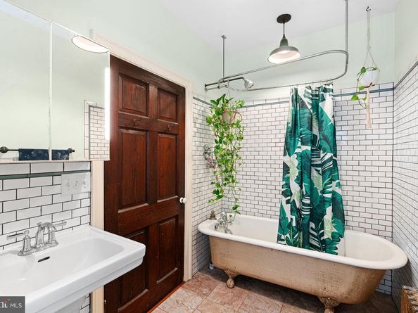 1241 N Hollywood Street, Philadelphia PA 19121