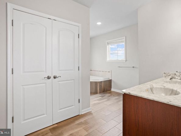 3315 Messina Way, Philadelphia PA 19145