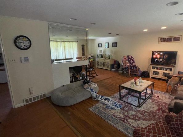 634 Green Briar Road, Elkins Park PA 19027