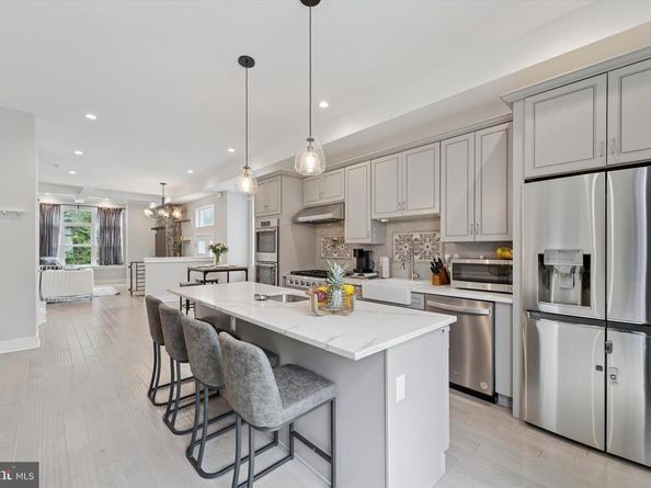 488 Evergreen Avenue, Philadelphia PA 19128