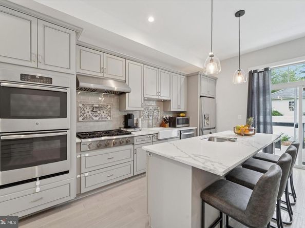 488 Evergreen Avenue, Philadelphia PA 19128