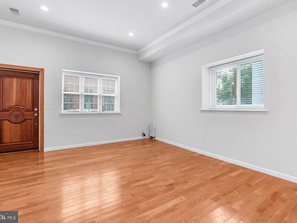 1241 S 12TH Street, Philadelphia PA 19147