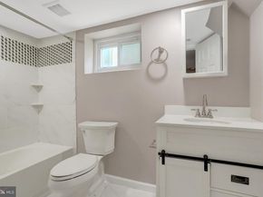 3617 S Four Mile Run Drive, Arlington VA 22206