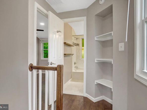3617 S Four Mile Run Drive, Arlington VA 22206
