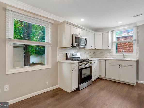 3617 S Four Mile Run Drive, Arlington VA 22206