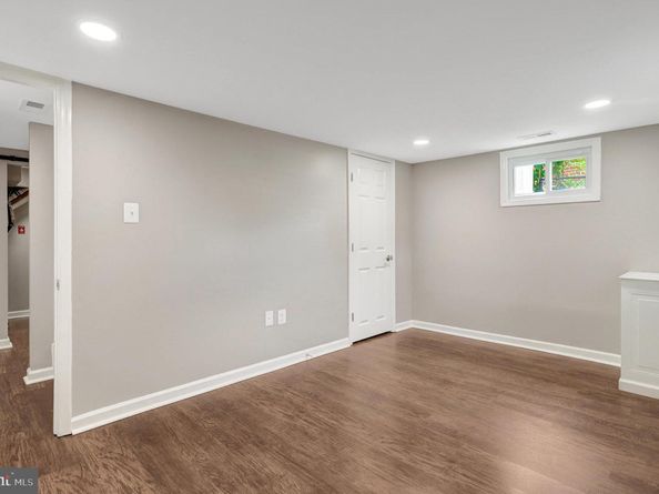 3617 S Four Mile Run Drive, Arlington VA 22206