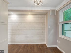 3617 S Four Mile Run Drive, Arlington VA 22206