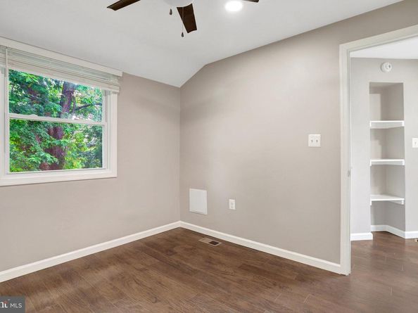 3617 S Four Mile Run Drive, Arlington VA 22206