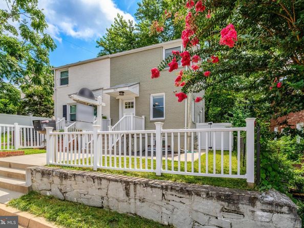 3617 S Four Mile Run Drive, Arlington VA 22206