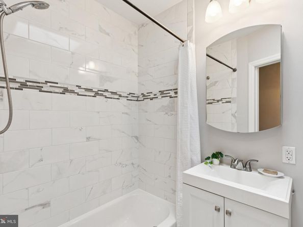 1621 S 16TH Street, Philadelphia PA 19145