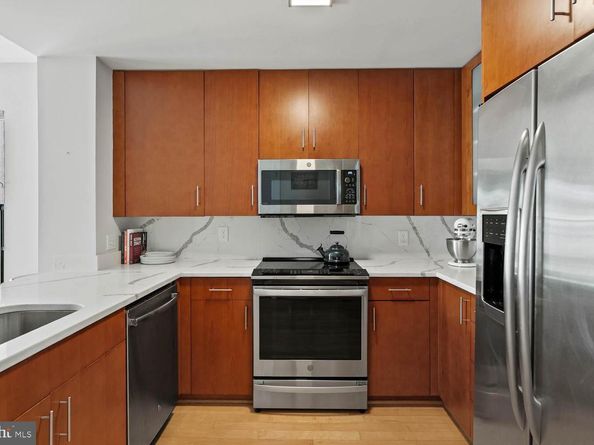 910 M Street NW 403, Washington DC 20001