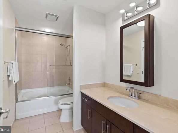 910 M Street NW 403, Washington DC 20001
